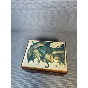 Vintage Toyo‎ Japan Wood Music Box Children Umbrella Hummel Style Wind Up